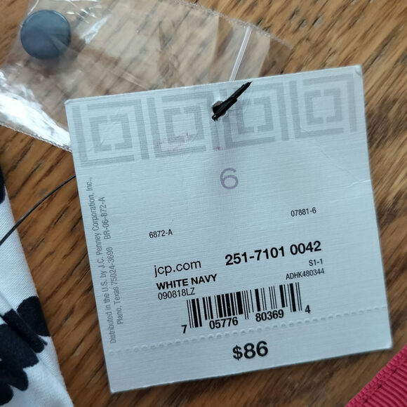 NEW Liz Claiborne Size 6 Fit And Flare Dress Sleeveless Belted Dot Print - Picture 4 of 5